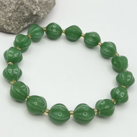 GREEN HETIAN JADE BRACELET - Picture 5 of 8